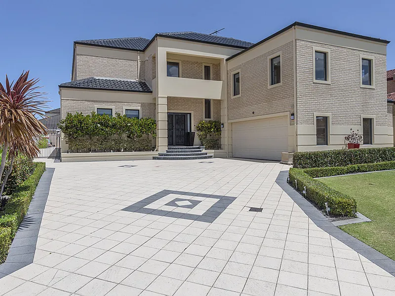 SECOND CHANCE TO BUY THIS PROPERTY - IT WON'T LAST LONG SO BE QUICK! 
