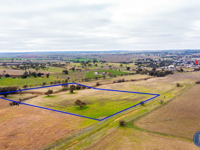 VACANT BLOCK WITH BUILDING ENTITLEMENT.