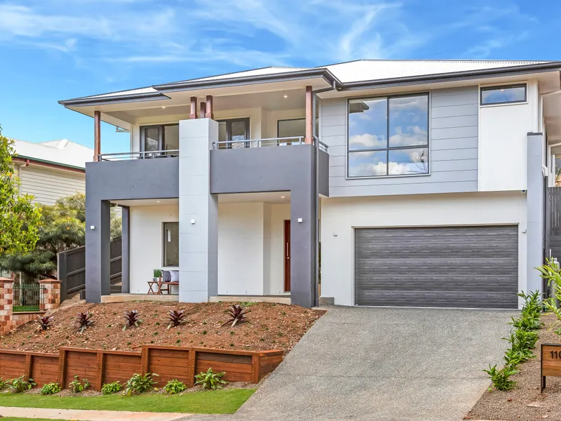 Sophisticated family entertainer in a tranquil setting