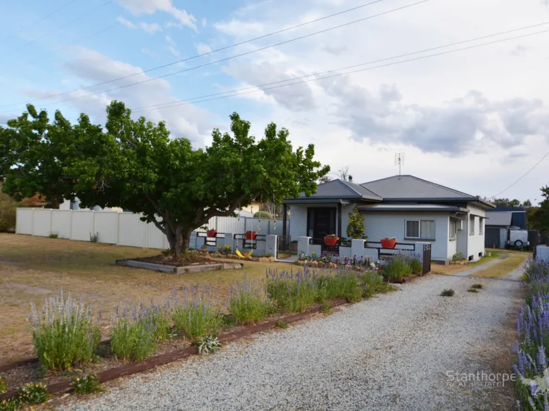 GLEN APLIN – NEAT AS A PIN – 3 BEDROOM GREAT KITCHEN & BATHROOM