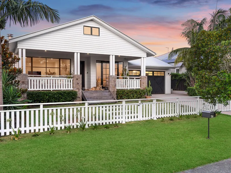 Master built Bangalow haven with idyllic hinterland views