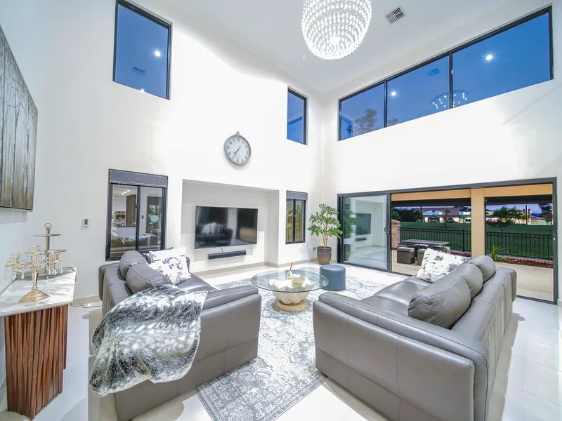 GRANDEUR DOUBLE STOREY!!