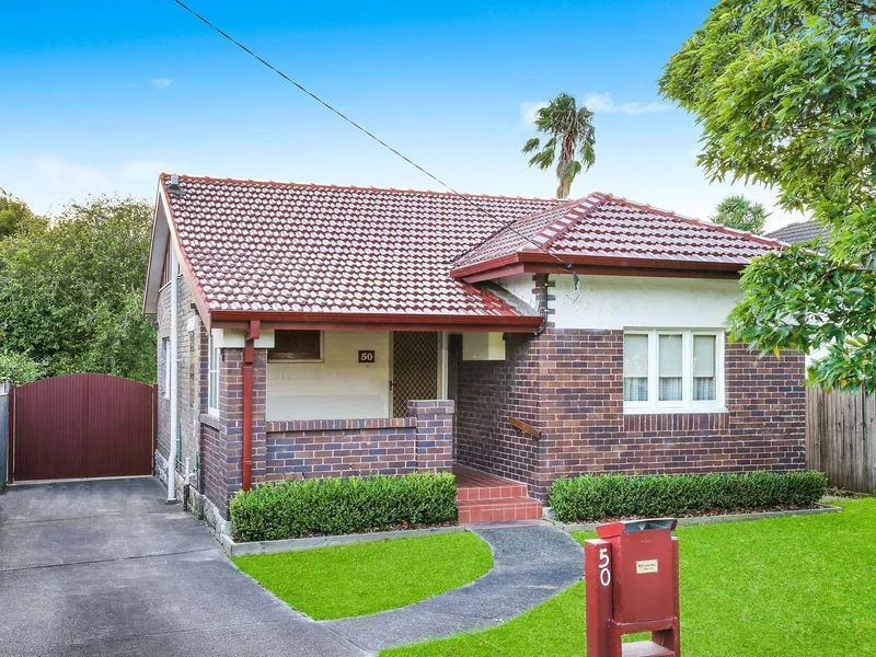 Neatly Appointed Period Featured Home