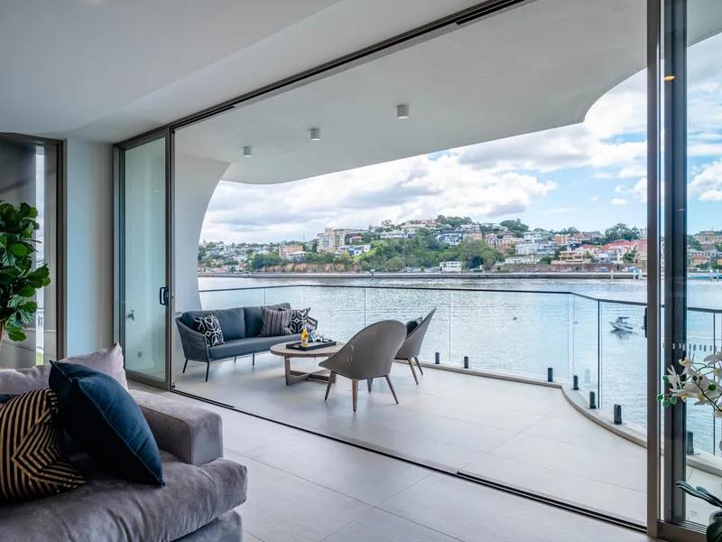 Uncompromised living and riverfront blisss