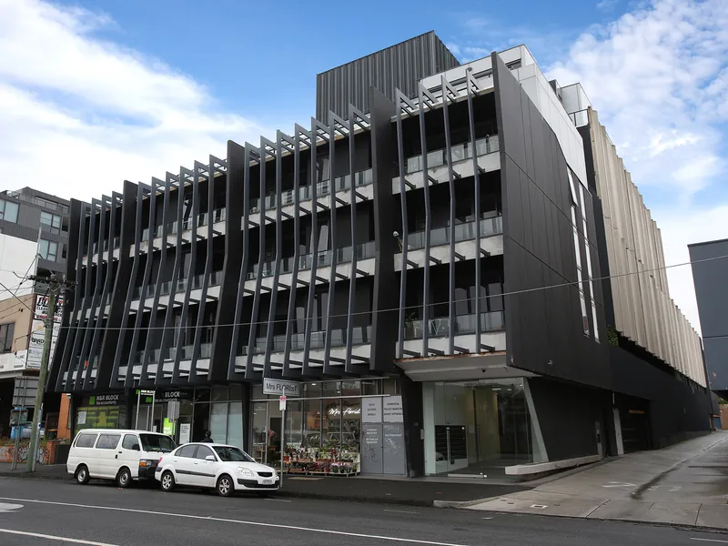 *ONE BEDROOM APARTMENT* *