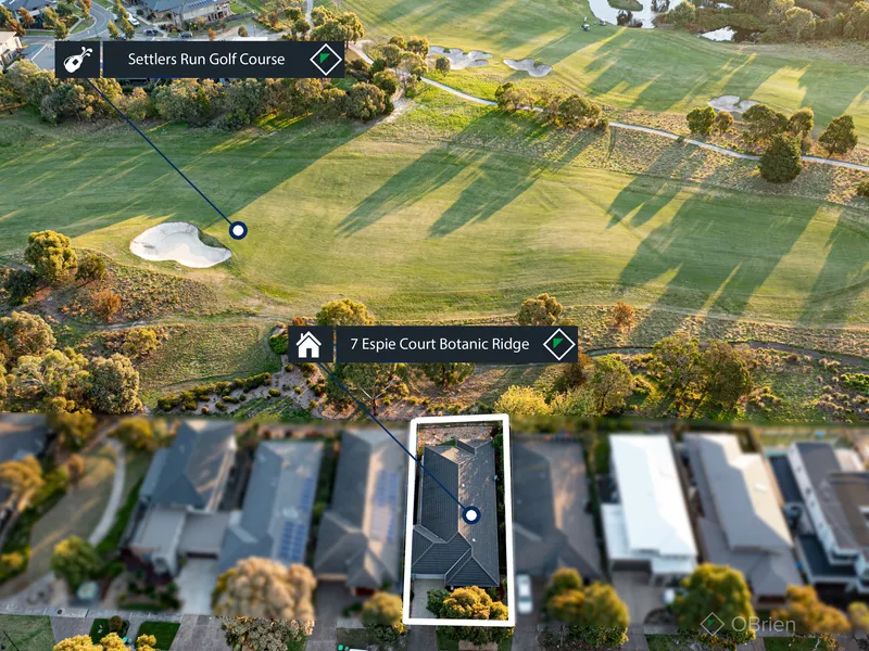 Spacious Family Home in Settlers Run Golf Course backing onto the 1st Hole