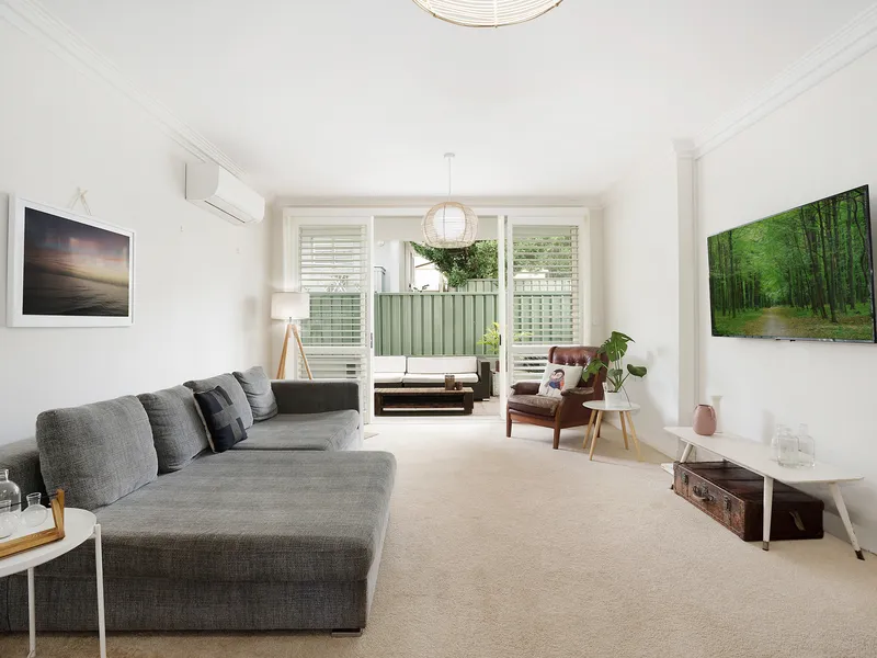 Ground floor courtyard apartment in tranquil position