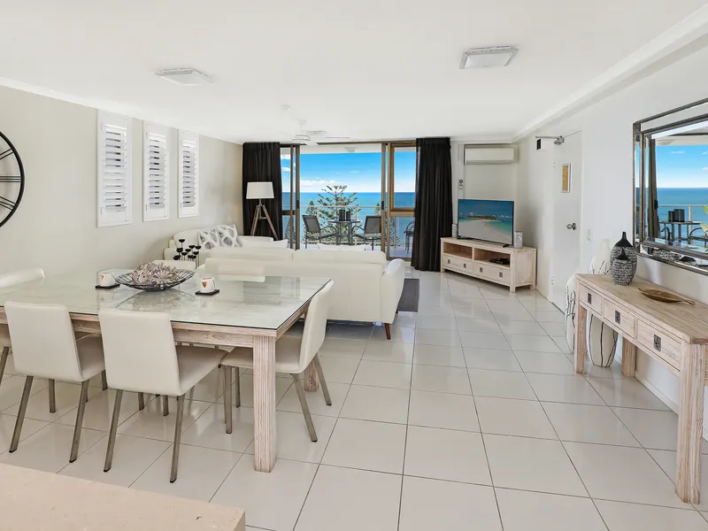 WELCOME TO YOU'RE LUXURY LIFESTYLE ON THE ESPLANADE!