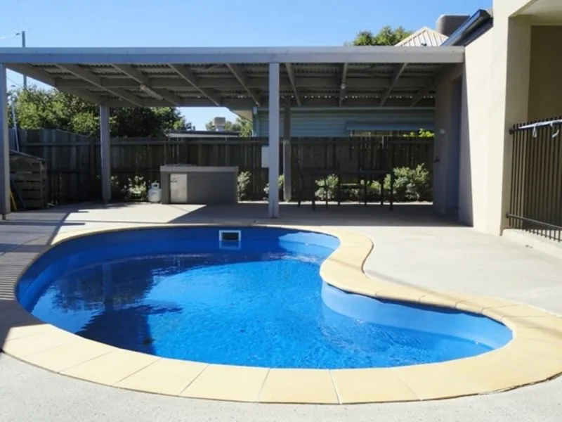 A POPULAR CHOICE FOR QUALITY TENANTS AND OWNER OCCUPIERS