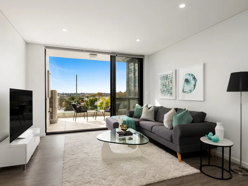 Contemporary living, northern sun & cosmopolitan convenience
