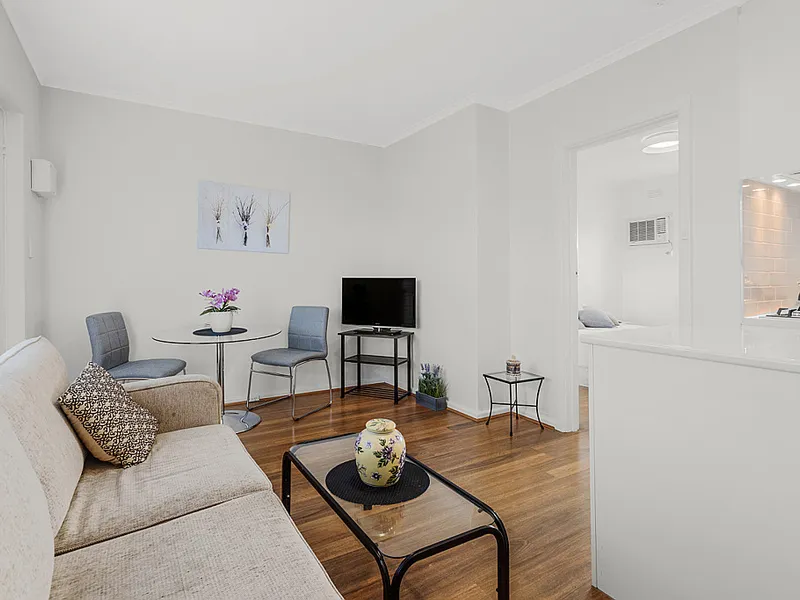 Light and Bright in Modern Comfort