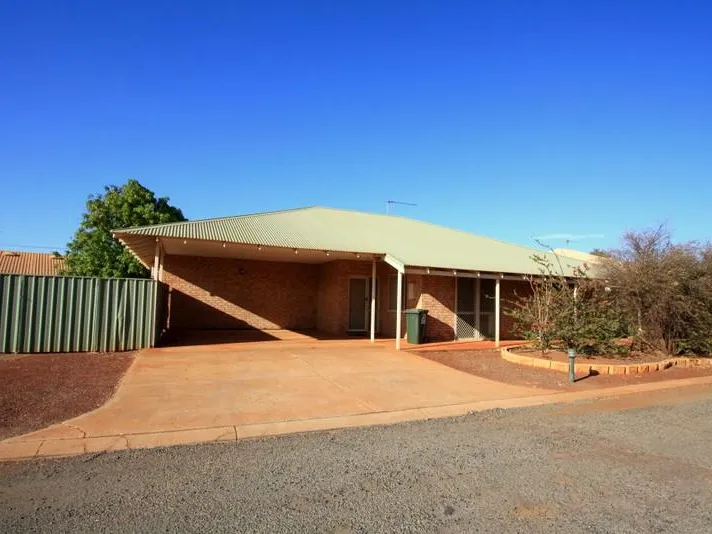 4x2 WITH PLENTY OF ROOM