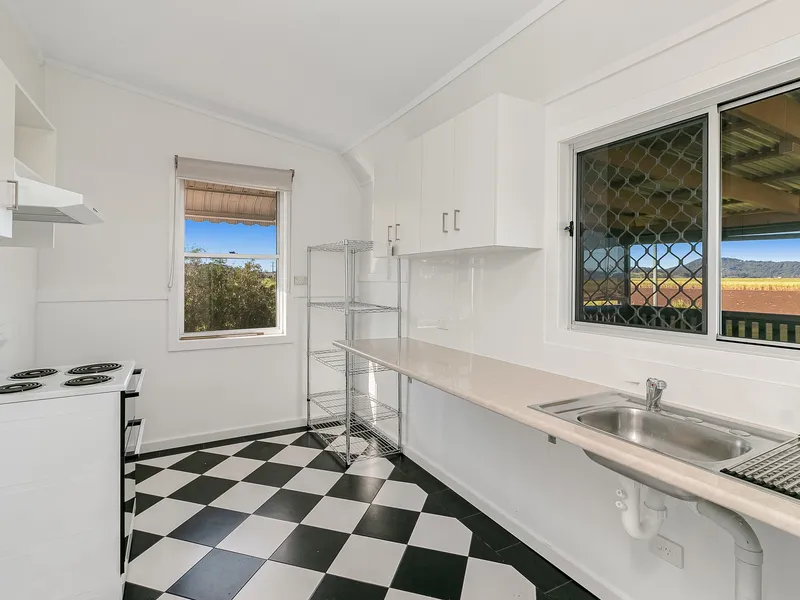 Newly Renovated Three Bedroom Home - Water Included