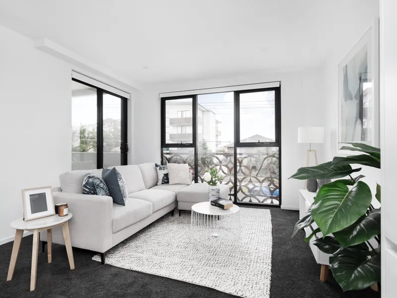 Look! 2 bedrooms, 2 bathrooms, study nook in a brand new spacious apartment conveniently located, just a short walk from the main town centre