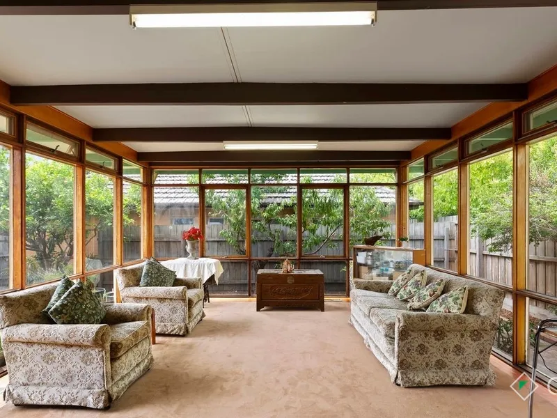 Huge Family Home with 3 living Areas with Heating/ Cooling!