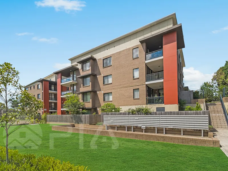 Spacious Apartment Available Now