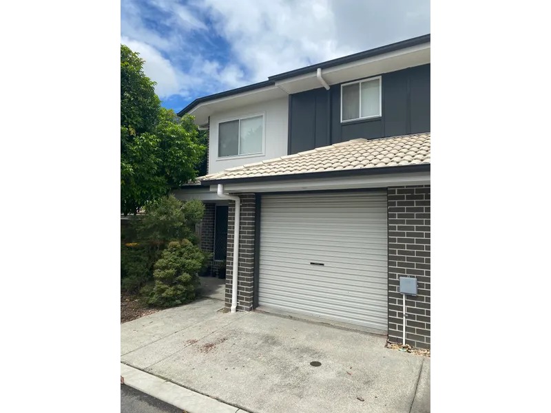 Townhouse in beautiful quiet complex