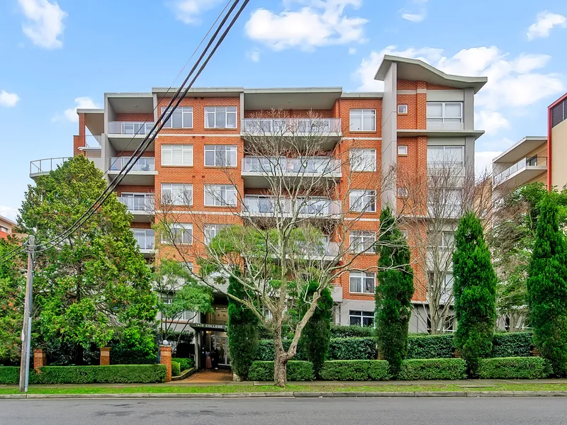 Sun-kissed, spacious serenity moments from the heart of Hornsby
