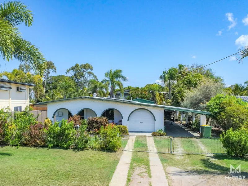 PERFECT QUEENS BEACH LOCATION