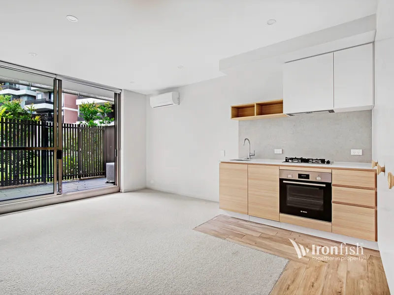 ONE BEDROOM + STUDY APARTMENT WITH AMENITIES! ***Discounted rent $380/week before 08/10/2022***