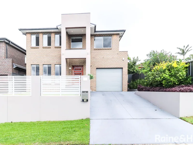 BRAND NEW DESIGNER 4 Bedroom Home in a great location!
