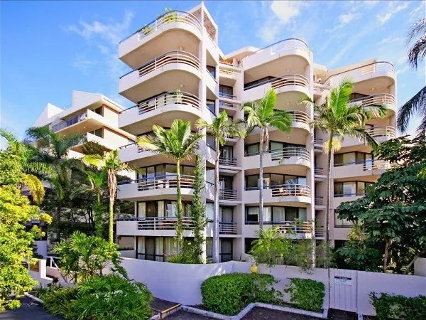 Central and Spacious Apartment in the heart of Spring Hill!!