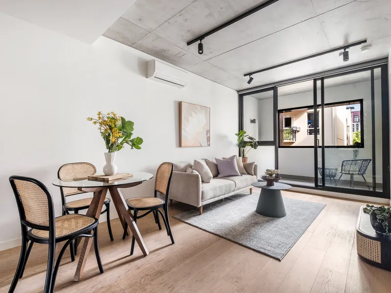 Privacy, Pizzazz And Parking On Porter!