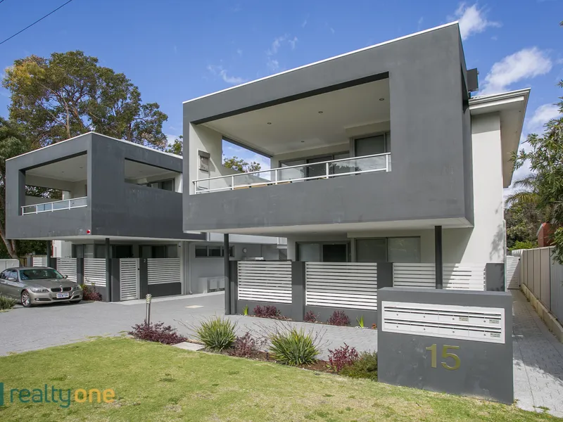 SECURE AND STYLISH EXECUTIVE APARTMENT IN TOP LOCATION 