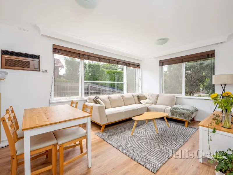 Light Filled Two Bedroom Apartment – Fully Furnished