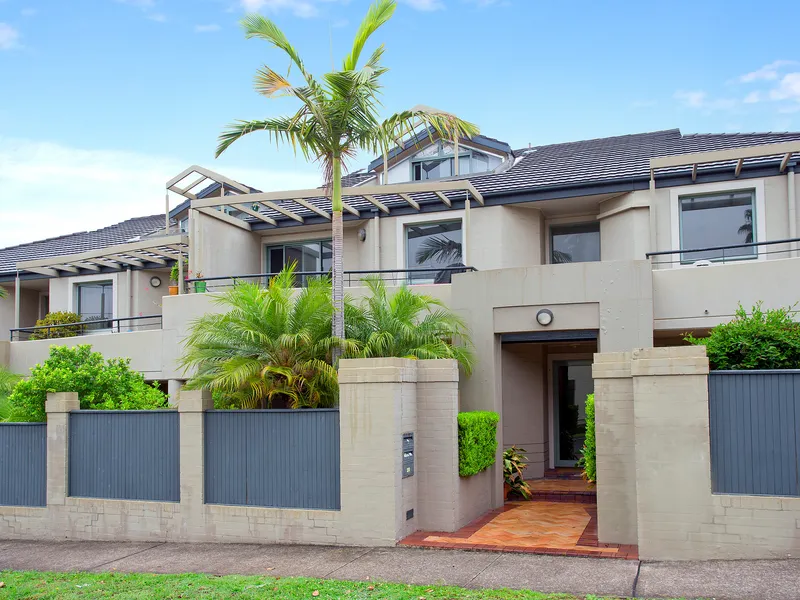 Garden Apartment in Leafy Suburb of Willoughby ...