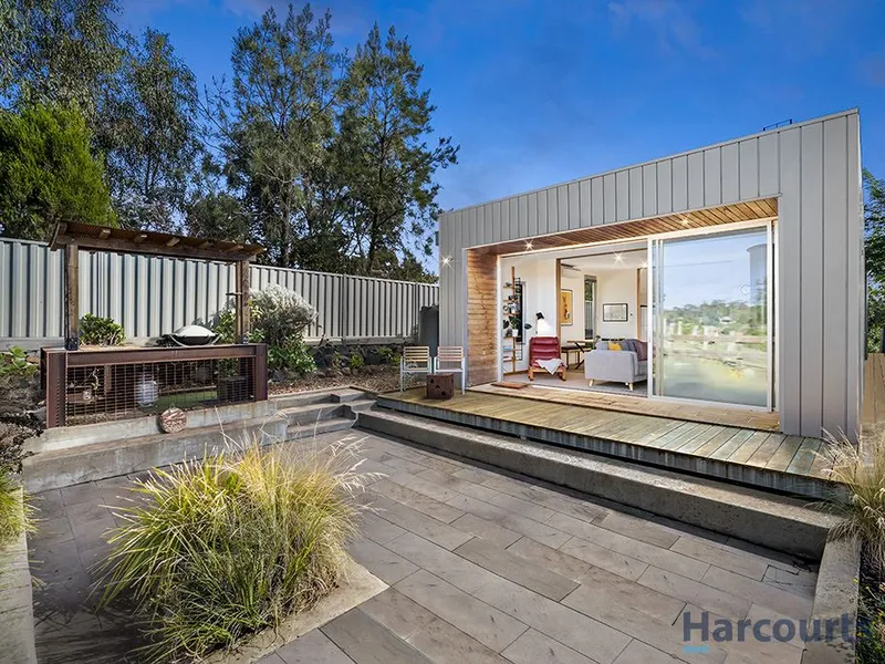 Stunning Country Aspect with Convenience Of Being In Town