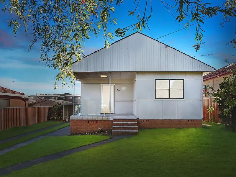 Completely renovated home of comfort, space & convenience