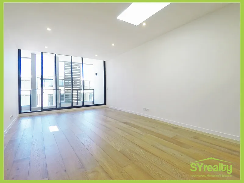 BRIGHT AND QUIET /  NEAR NEW TWO BEDROOM MODERN APARTMENT