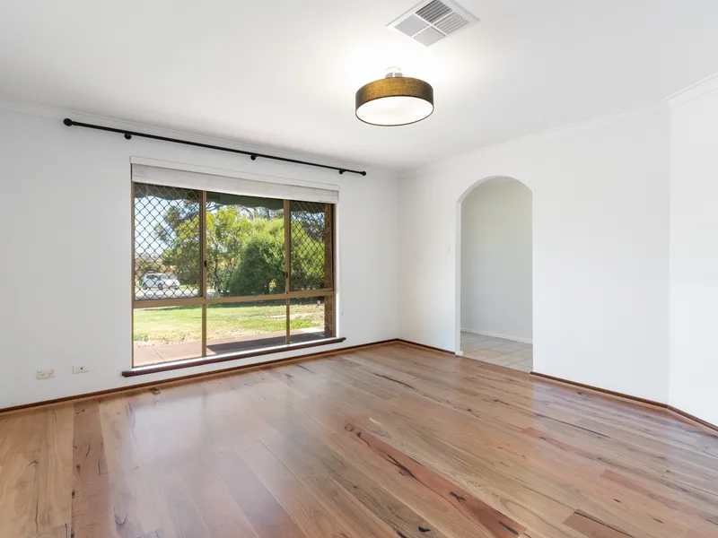 GORGEOUS FAMILY HOME