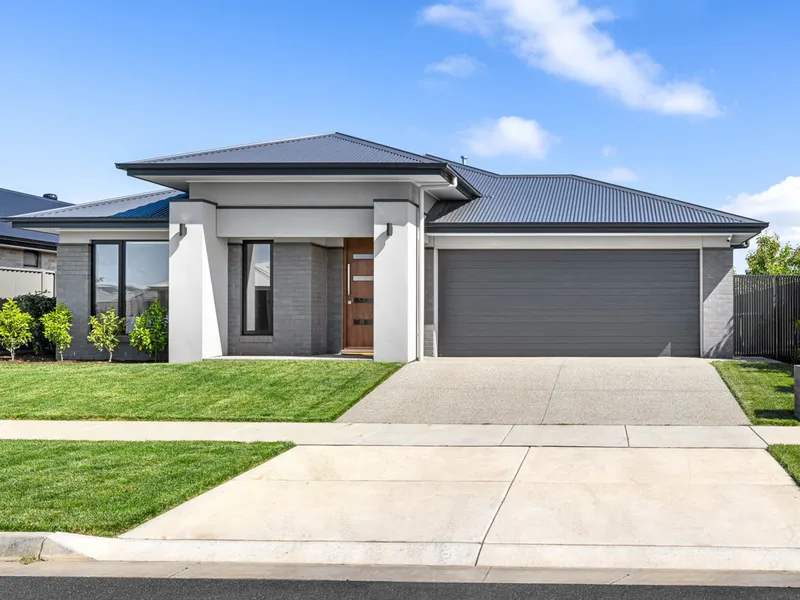 Immaculate living in Lucas