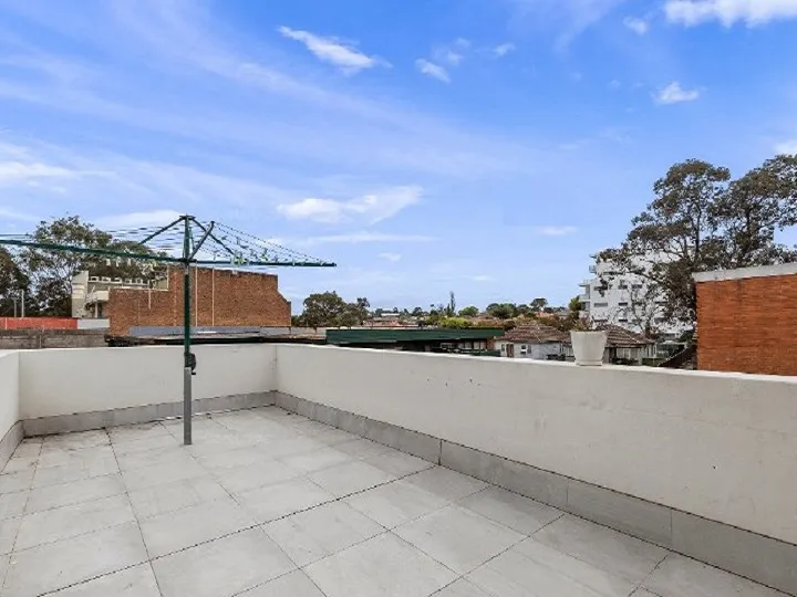 Newly renovated 1 Bedroom – Bills are included (Gas, Water & Internet)
