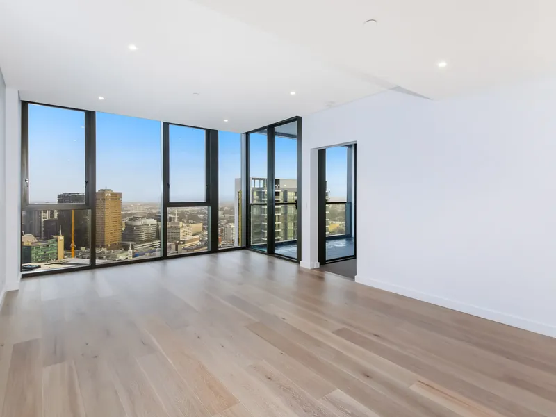 Level 39 Sub - Penthouse |Near New | Appliances Included | City Skyline View