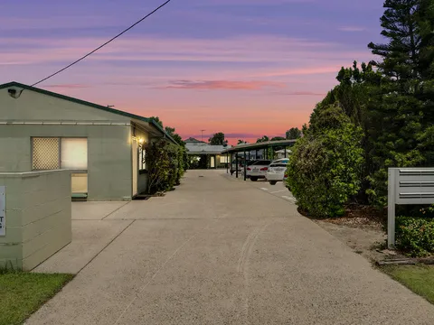 FOR LEASE | Fully furnished city fringe…!