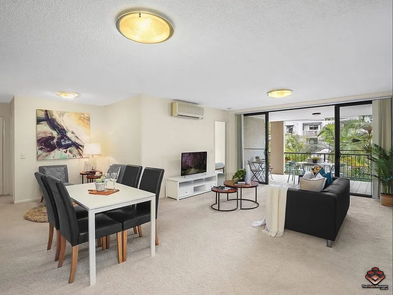 Furnished two bedroom unit in the heart of Toowong