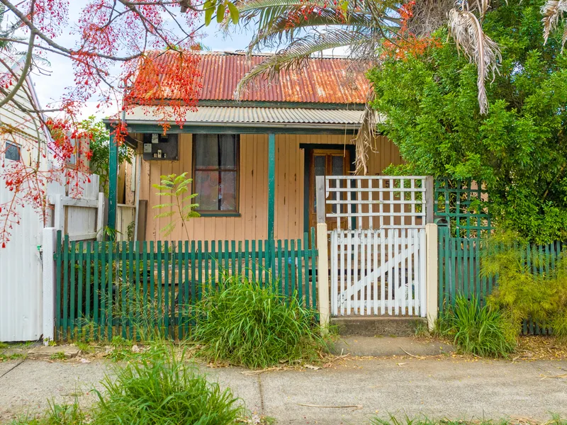 INSTRUCTIONS ARE TO SELL AT AUCTION, DON'T MISS OUT!