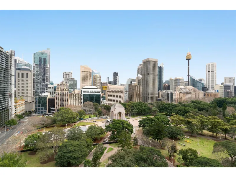 Fully Furnished - Chic Studio Walking Distance to the World