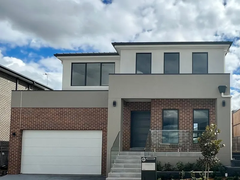 BRAND NEW 5 BEDROOM HOME!