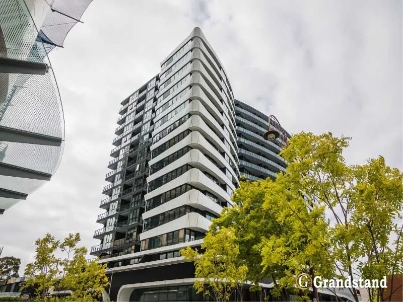 Stylish Apartment Walk to The Glen