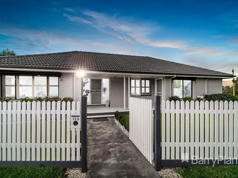 Stylish Family Oasis in Prime Locale