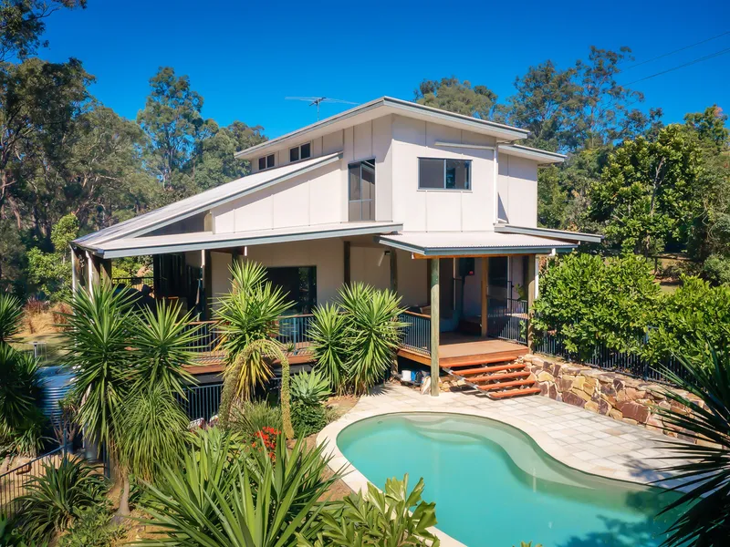 4 Beds, Pool, Family Entertainment Areas and Beautiful Views