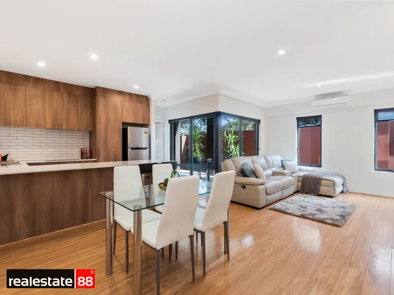 Low Strata fees, modern apartment with massive court yard