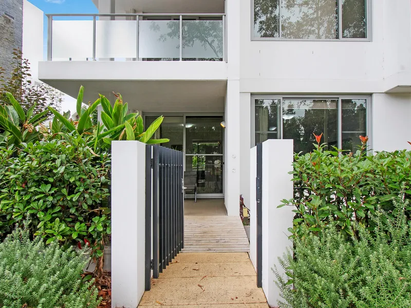 Stunning Garden Apartment - Close to Everything