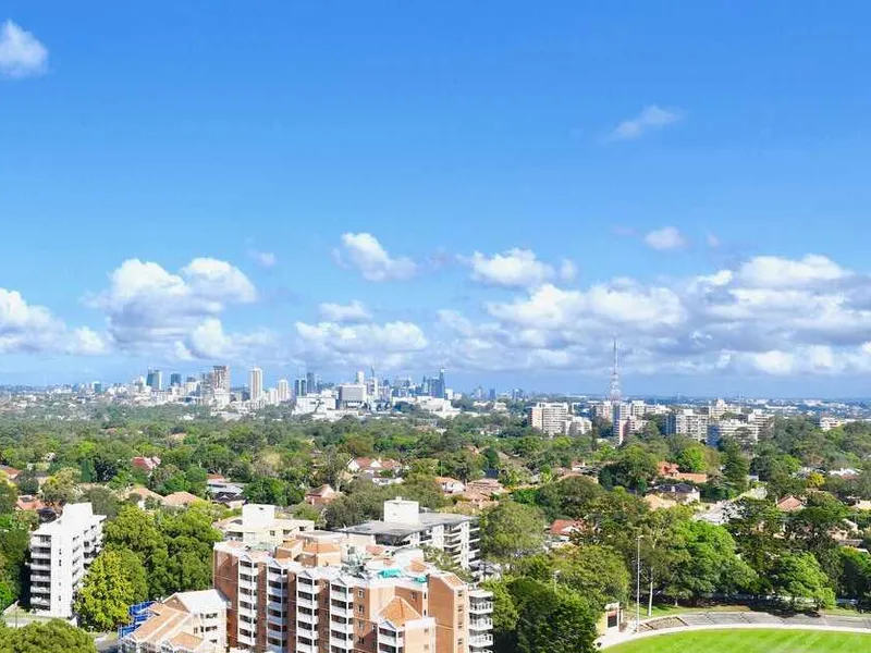 CITY VIEW 2 bedroom Apartment with 115sqm living space and 24/7 Security.
