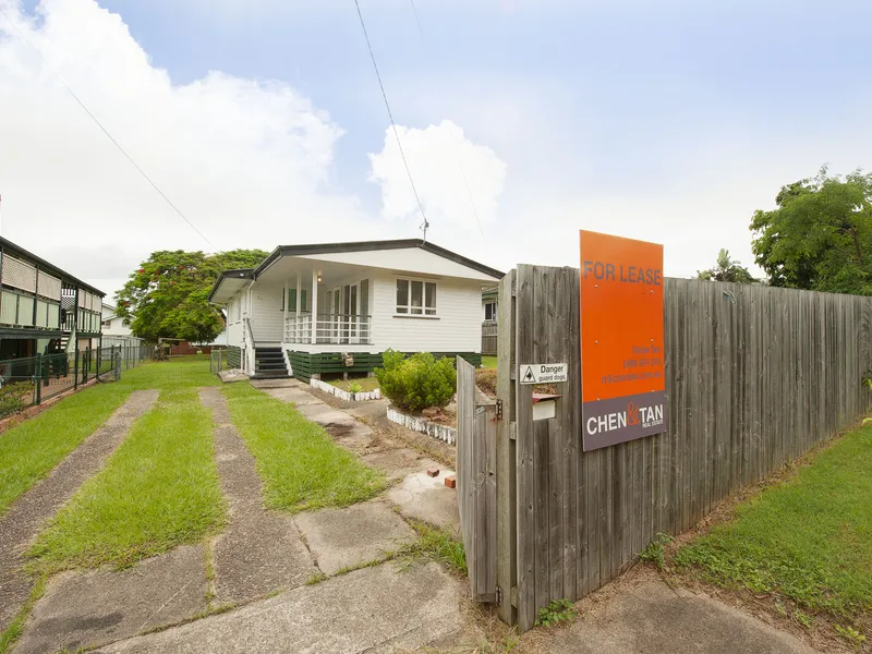 Renovated, 3 Bedrooms family home fully fenced