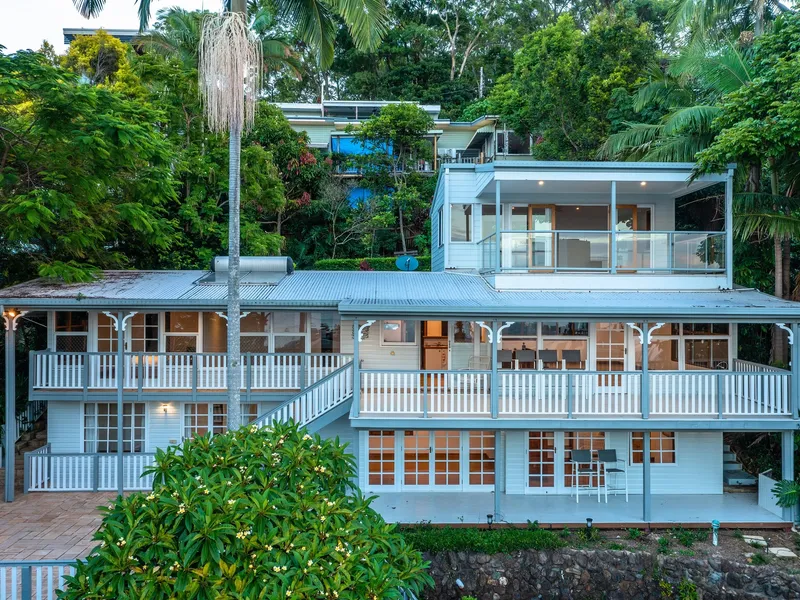 Rare Exclusive Burleigh Heads Home with Magnificent Ocean Views